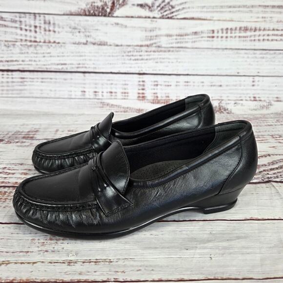 SAS Shoes Womens Sz 8.5 Black Leather Loafers Comfort Tripad USA Slip On Minimal - Picture 1 of 10